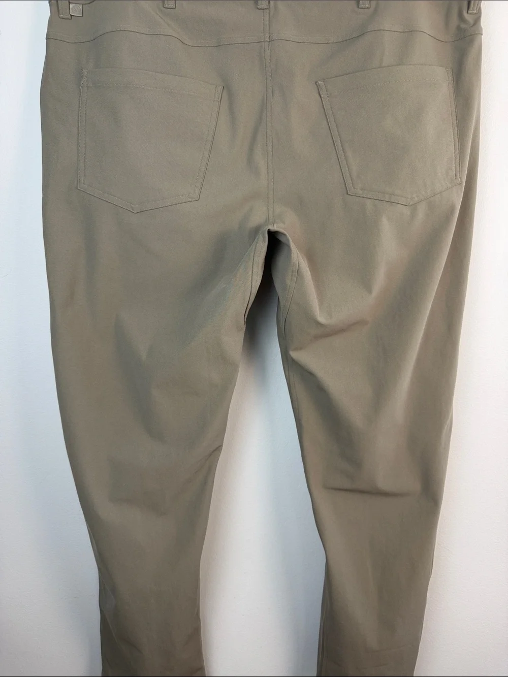 Lululemon ABC Slim Fit 5 Pocket Pant 32”  Warpstreme Size 44 Workout Casual Gym
